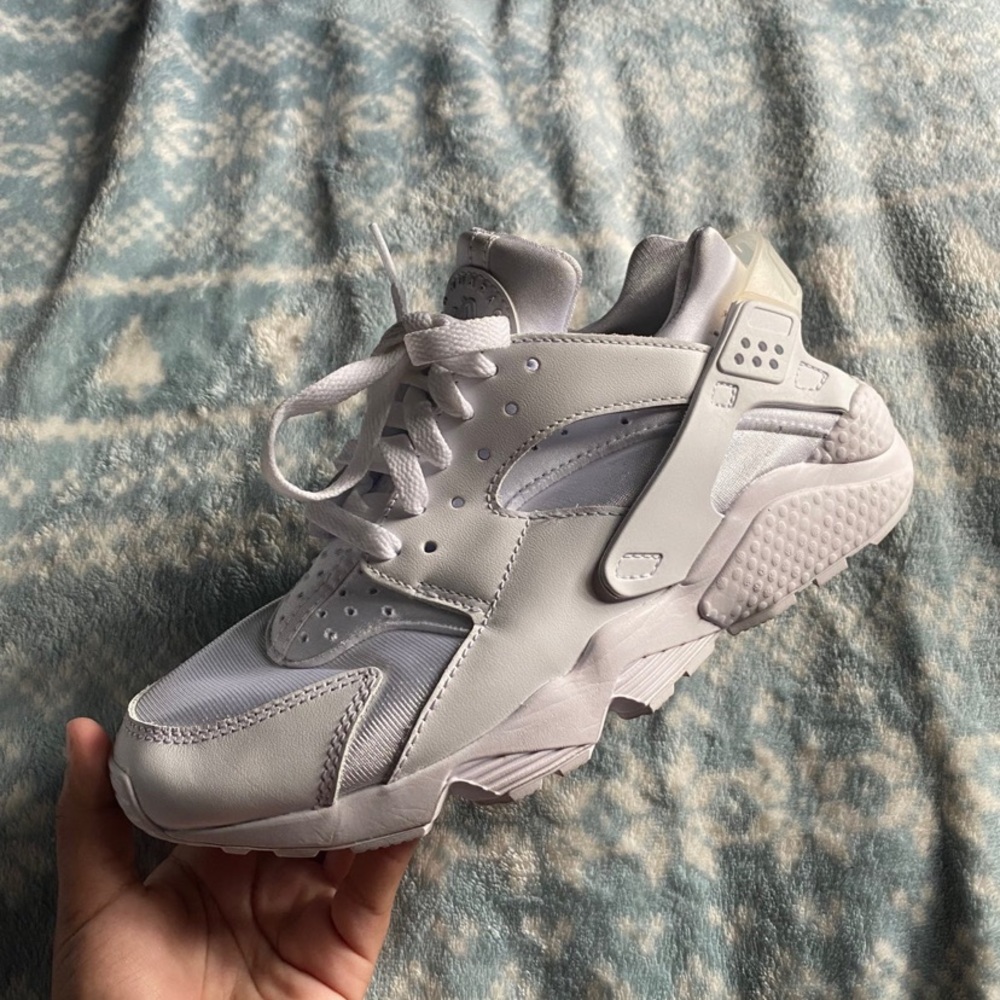 White hurachees
